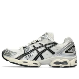 Gel-Nimbus 9 ”Cream Black”