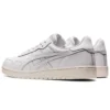 Japan S ”Triple White”