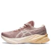 Novablast 3 ”Fawn Mineral Beige”