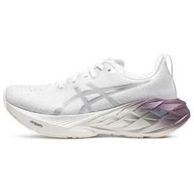 Novablast 4 Platinum ”Real White Pure Silver”