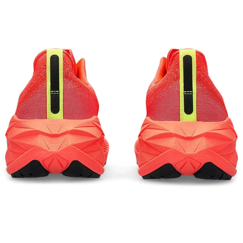 Novablast 4 ”Sunrise Red True Red” Novablast 4 ”Sunrise Red True Red”